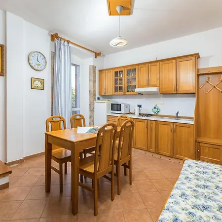 Apartamento In Near Old Town & Cres