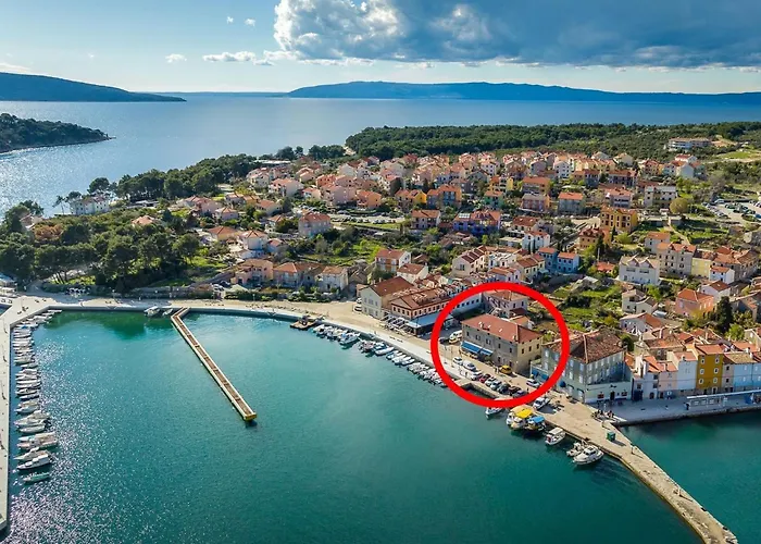 Apartmán In Near Old Town & Cres