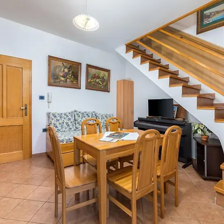 In Near Old Town & Apartment *