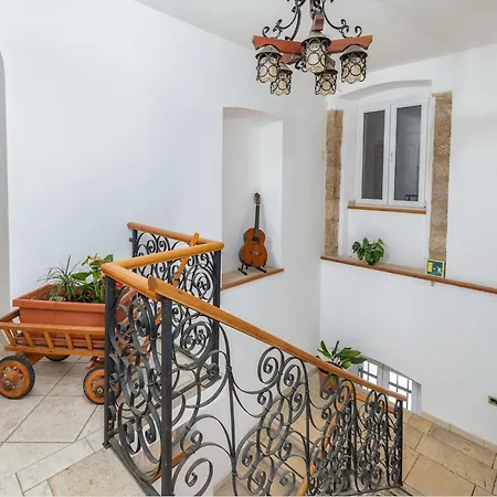 In Near Old Town & Apartment *