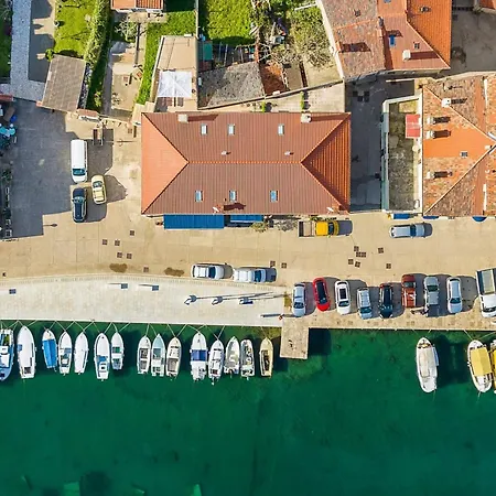 In Near Old Town & Apartamento Cres